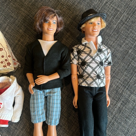 High School Musical Dolls (Ryan & Troy) and Clothing - Picture 2 of 6